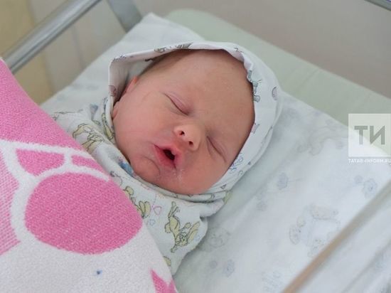 Рождение 358 малышей зарегистрировано в загсе Бугульмы с начала года