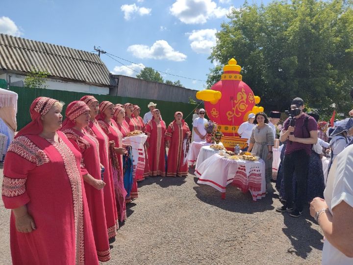 Творческий коллектив из Бугульминского района принял участие в фестивале «Чая и Меда»