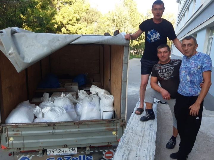 Из Бугульмы направлена гуманитарная помощь жителям ДНР и ЛНР