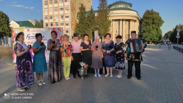 Праздник варенья провели на площади сотрудники Центра татарской культуры