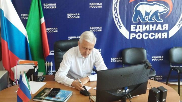 Депутат Государственной Думы Азат Ягафаров провел прием бугульминцев