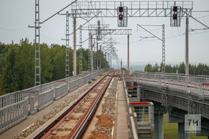 Троих бугульминцев подозревают в поджоге на железнодорожных путях