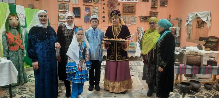 Ульяновск өлкәсенең Красный Гуляй бистәсендә Татар теле һәм мәдәнияте көне булды