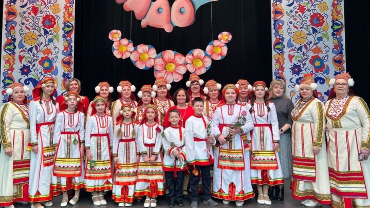 Народный мордовский ансамбль «Валдо Чи» выступил с концертом в Бугульме