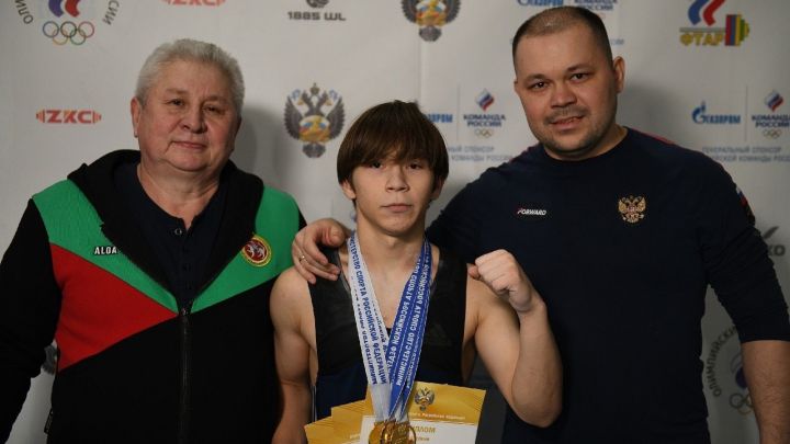 Житель Бугульмы Семен Долотов выиграл золотую медаль по тяжелой атлетике на первенстве России