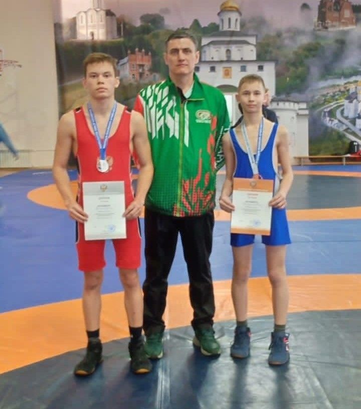 Два спортсмена из Бугульмы заняли призовые места в первенстве России по греко-римской борьбе