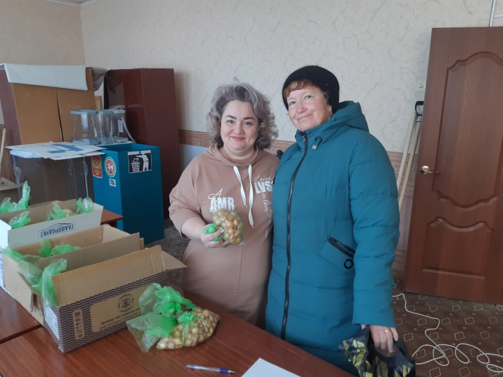 Жителям Бугульминского района бесплатно раздали семена