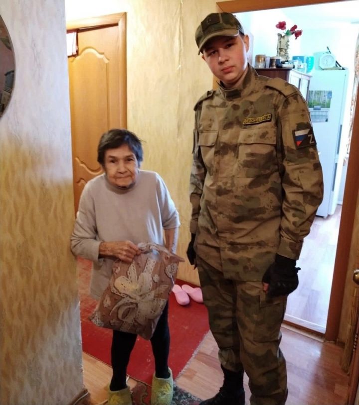 Бугульминцы навестили ветеранов БСТК в преддверии Международного женского дня