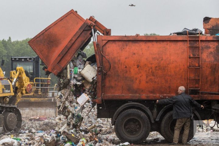 Бугульминцам расказали, как сделать перерасчет за вывоз мусора