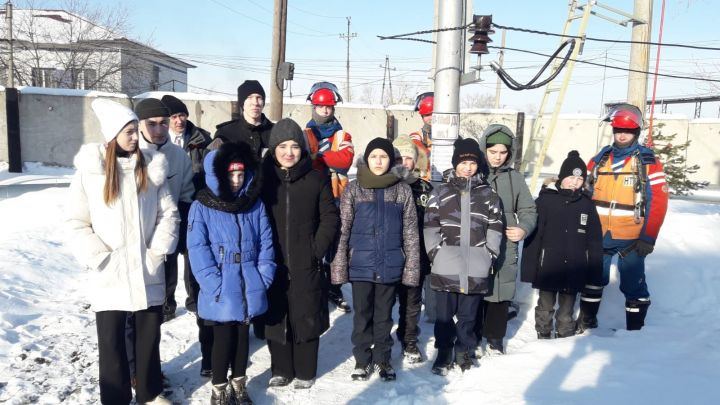 Воспитанники бугульминского приюта «Ялкын» посетили дистанцию электроснабжения
