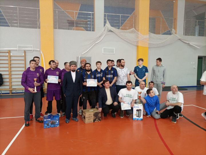 Команда Бугульминского мухтасибата заняла бронзу в Республиканском турнире по волейболу