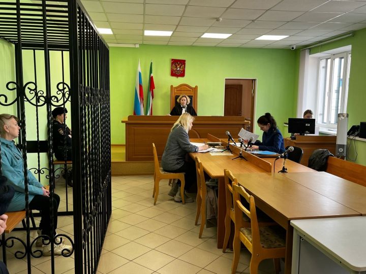 Студенты-медики из Бугульмы сходили на экскурсию в городской суд