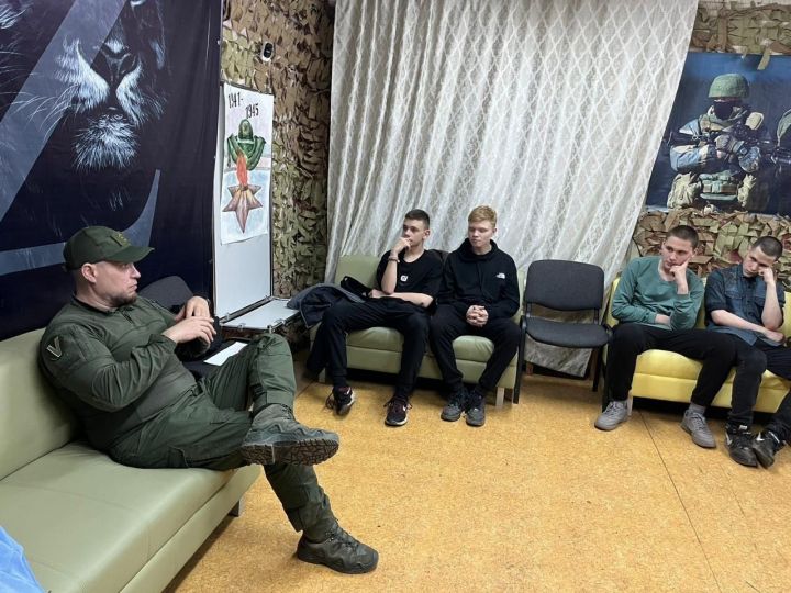В бугульминском «Форпосте» прошла встреча с ребятами, состоящими на учете в ПДН