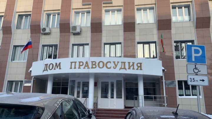 Таксист украл у жительницы Бугульмы 306 тысяч рублей