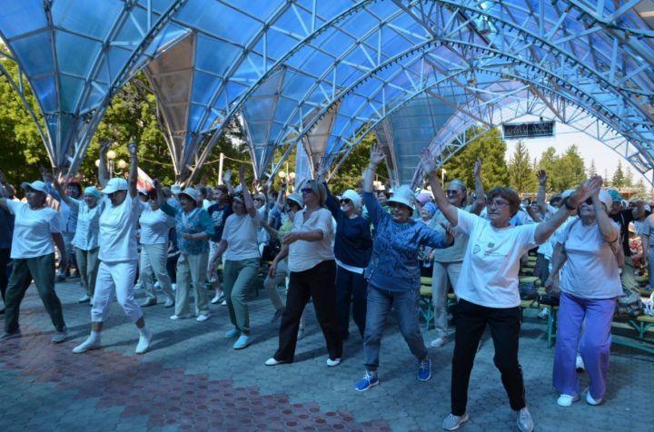 Ветераны предприятий «Татнефти» из Бугульмы приняли участие в открытии «Зеленого фитнеса»