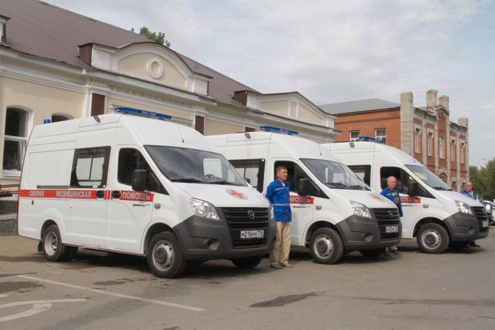 Новые автомобили поступили на станцию скорой медицинской помощи Бугульминской ЦРБ