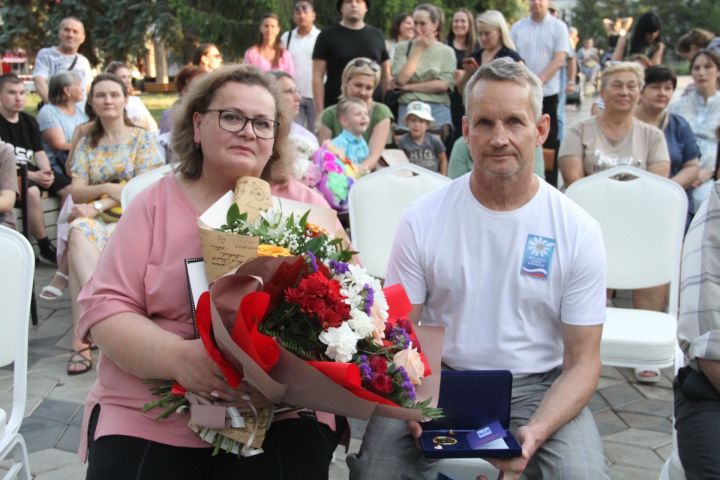 В Бугульме семья Язиковых отметила жемчужную свадьбу