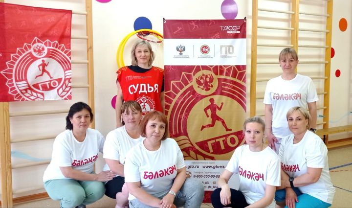 Воспитатели бугульминского детского сада «Бэлэкэч» сдали нормативы ГТО