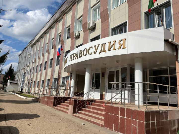 В суде Бугульмы организация хотела взыскать со своего водителя сумму уплаченного ущерба