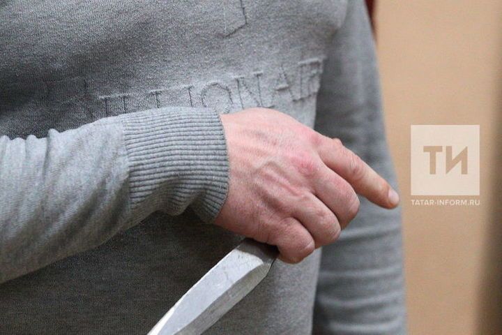 Житель Бугульмы убил приятеля ударом ножа в сердце и пошел спать