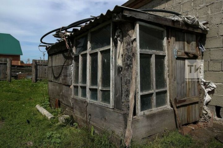 Бугульминец проломил стену в сарае ради чужого имущества за тысячу рублей