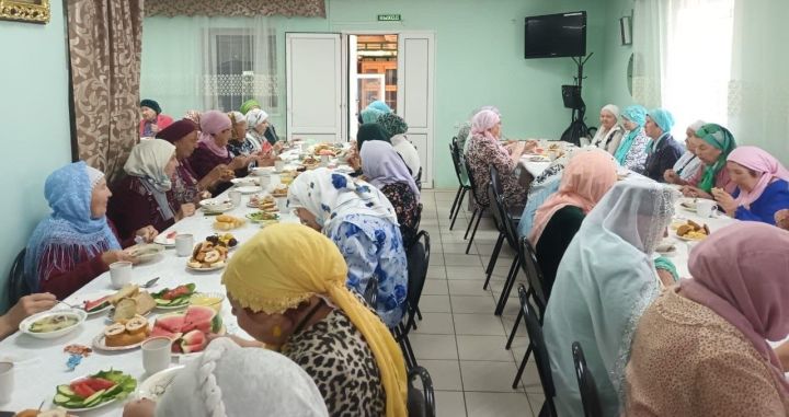 Благотворительный обед провели в мечети Бугульмы