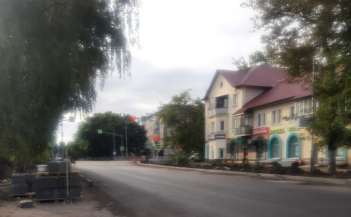 Жители Бугульмы пожаловались в соцсетях на узкую проезжую часть на улице Гафиатуллина
