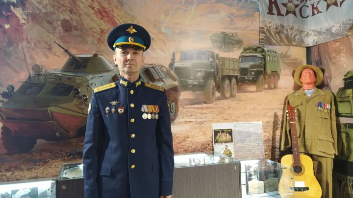 Бөгелмә хәрби хезмәткәре иң кыйммәтле бүләк турында сөйләде