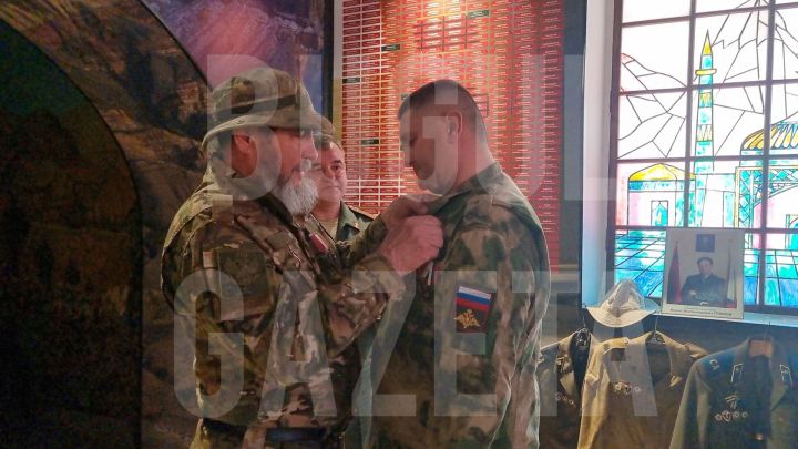 Из Бугульмы пятерых мужчин проводили в Африканский корпус