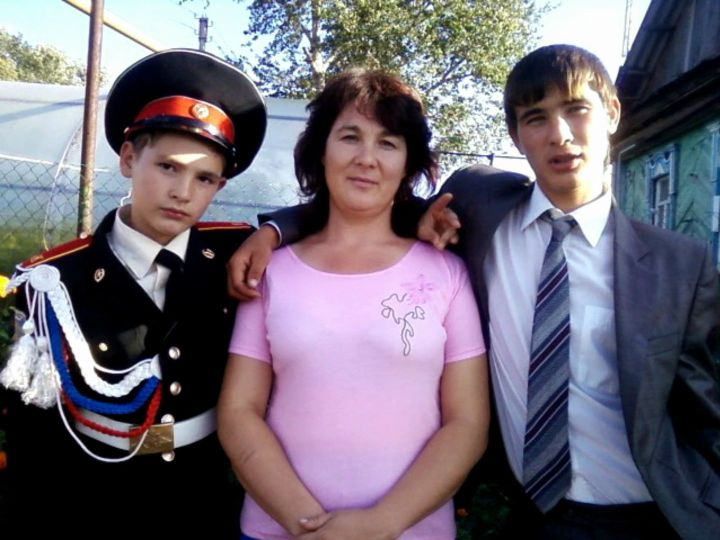 Мама двух бойцов из Бугульминского района Елена Гирфанова о службе сыновей в зоне СВО