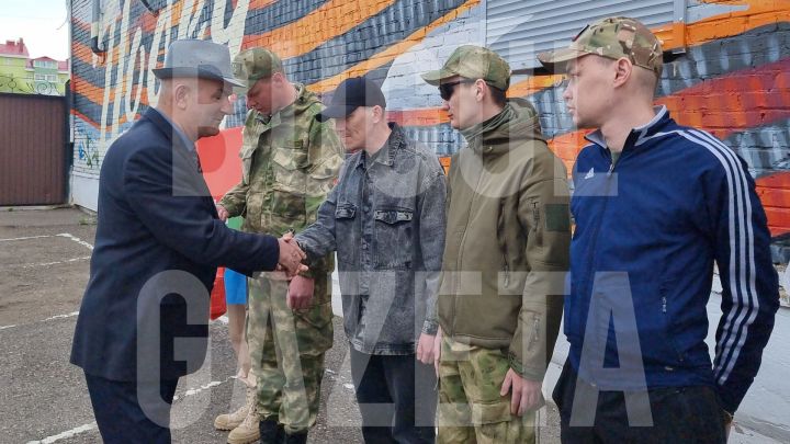 Актер Бугульминского драмтеатра отправился на СВО