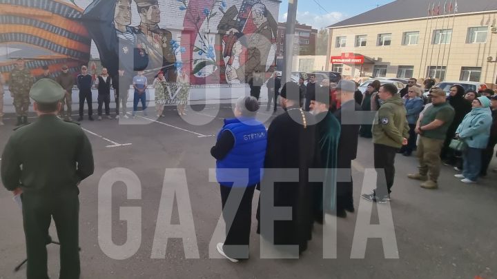 Актер Бугульминского драмтеатра отправился на СВО