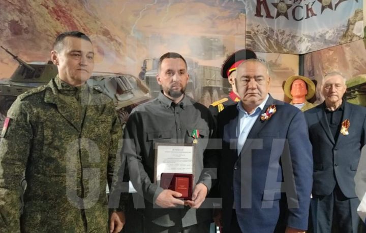 В Бугульме передали государственные награды семьям участников СВО