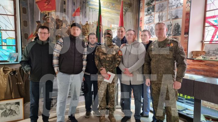 В зону спецоперации из Бугульмы отправились двое мужчин