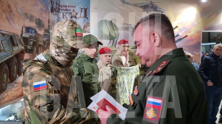 В зону спецоперации из Бугульмы отправились двое мужчин