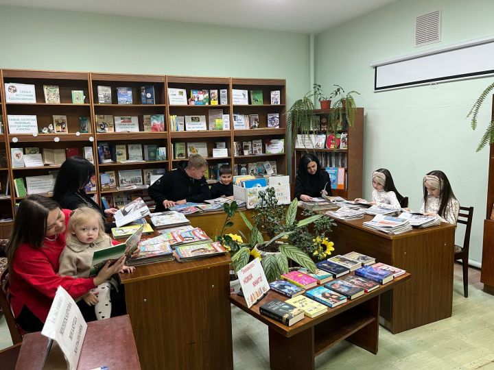 Бөгелмә районы авыл китапханәсендә Китап сөючеләр бәйрәме узды