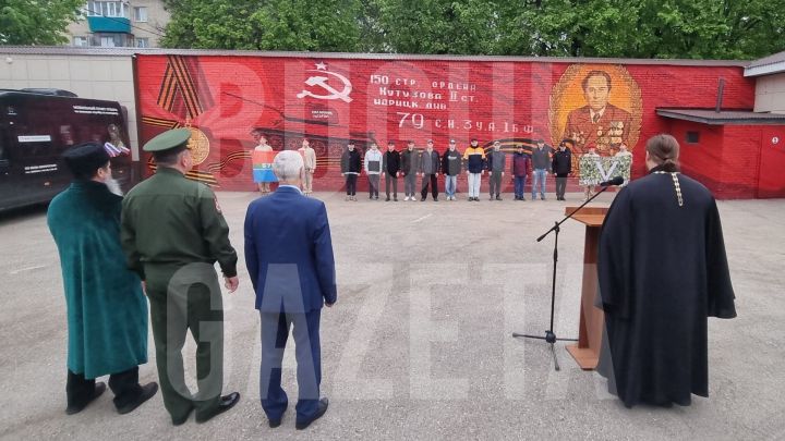 В Бугульме прошла вторая отправка ребят в рамках весеннего призыва