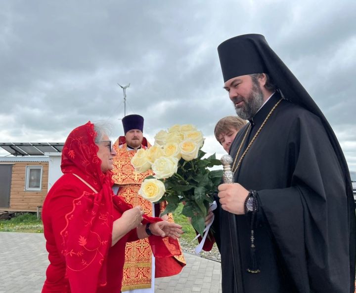 В Бугульминском районе в праздник Преполовения Пятидесятницы прошла Божественная литургия