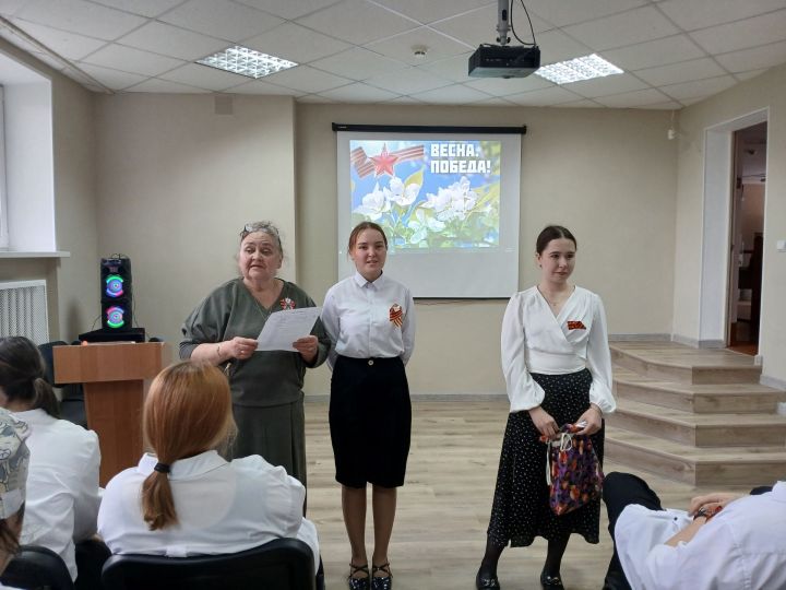 Бугульминские студенты узнали историю георгиевской ленточки