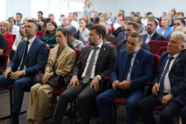 Дамир Фаттахов назначен руководителем исполкома Бугульминского района