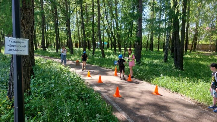 В Бугульме провели игровую программу по БДД