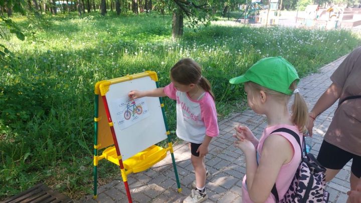 В Бугульме провели игровую программу по БДД