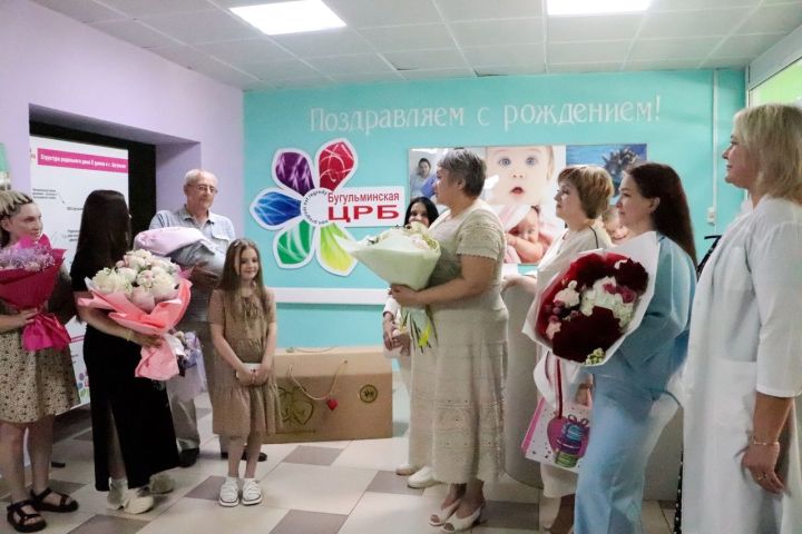 В Бугульме состоялась торжественная выписка новорожденной