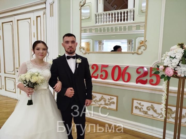 В Бугульме в зеркальную дату появилось 7 новых семей