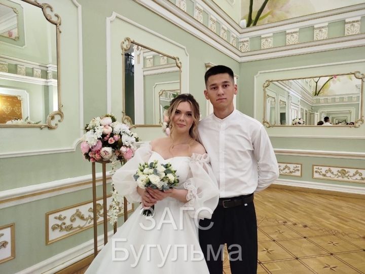 В Бугульме в зеркальную дату появилось 7 новых семей
