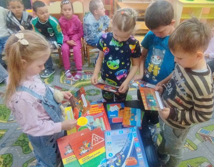 Для бугульминских дошкольников устроили день безопасности