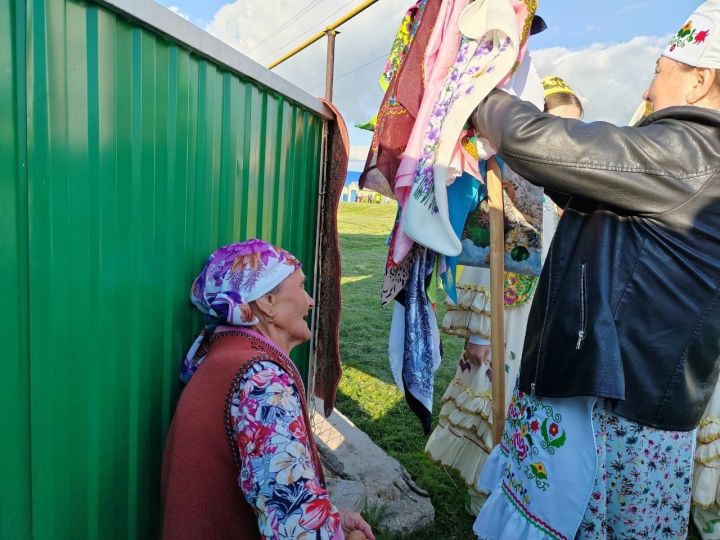 В Бугульминском районе прошел сбор платков к Сабантую