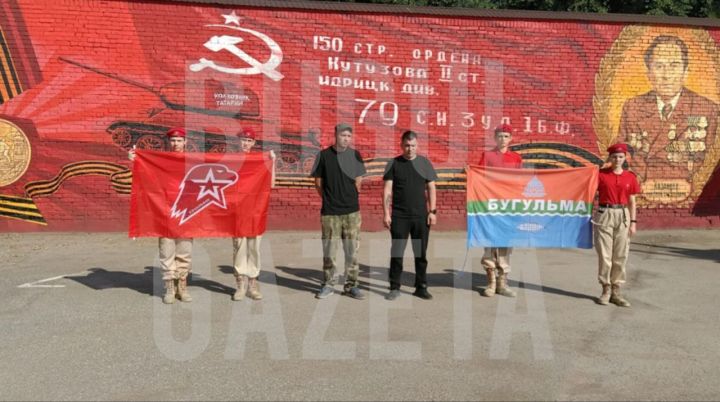 Еще два бугульминца подписали контракт с Министерством обороны России