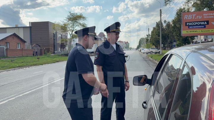 Госавтоинспекция Бугульмы напоминает водителям правила перевозки детей