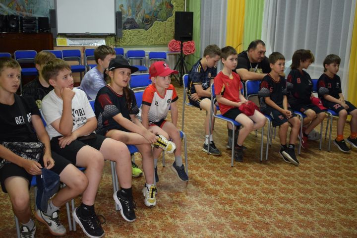 Юным спортсменам из Бугульмы рассказали о героях Великой Отечественной
